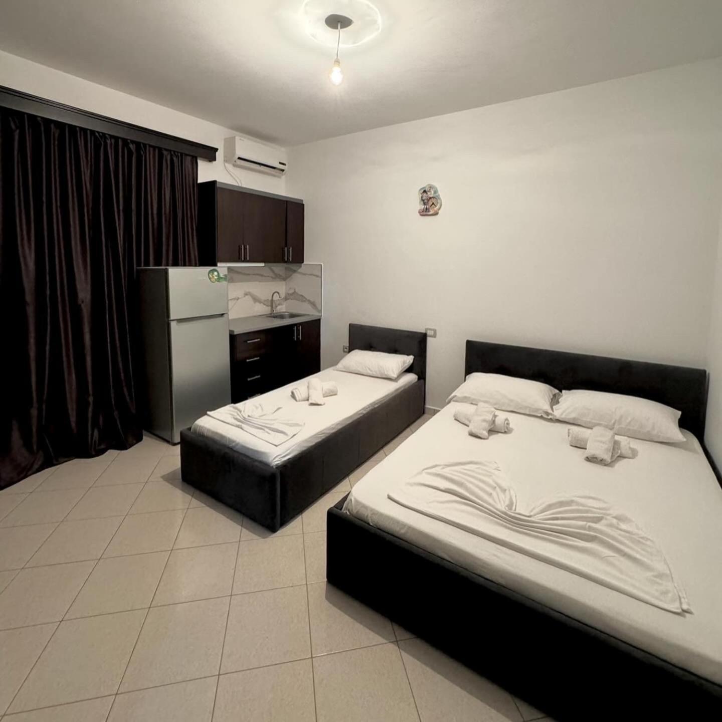 Melita Apartments 卡萨米尔 外观 照片