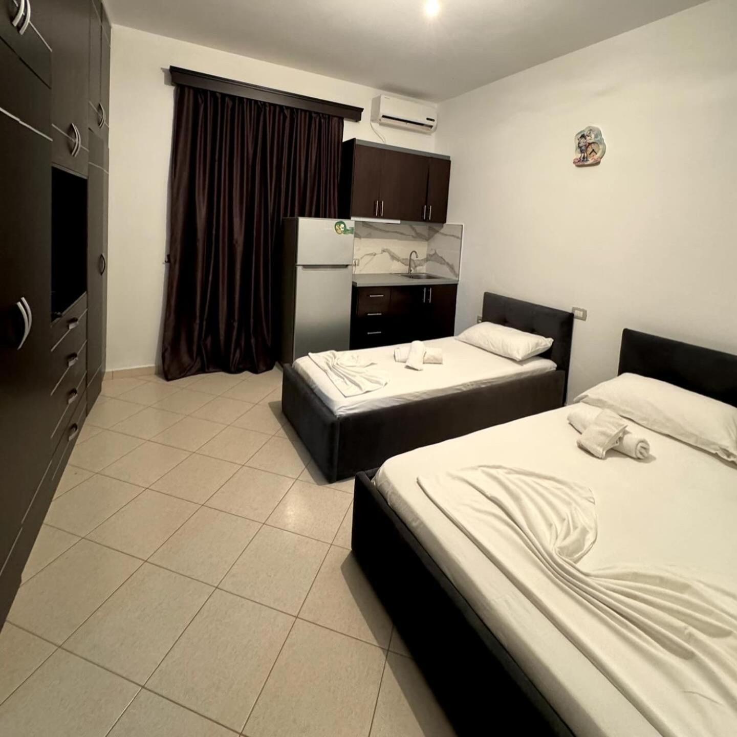 Melita Apartments 卡萨米尔 外观 照片