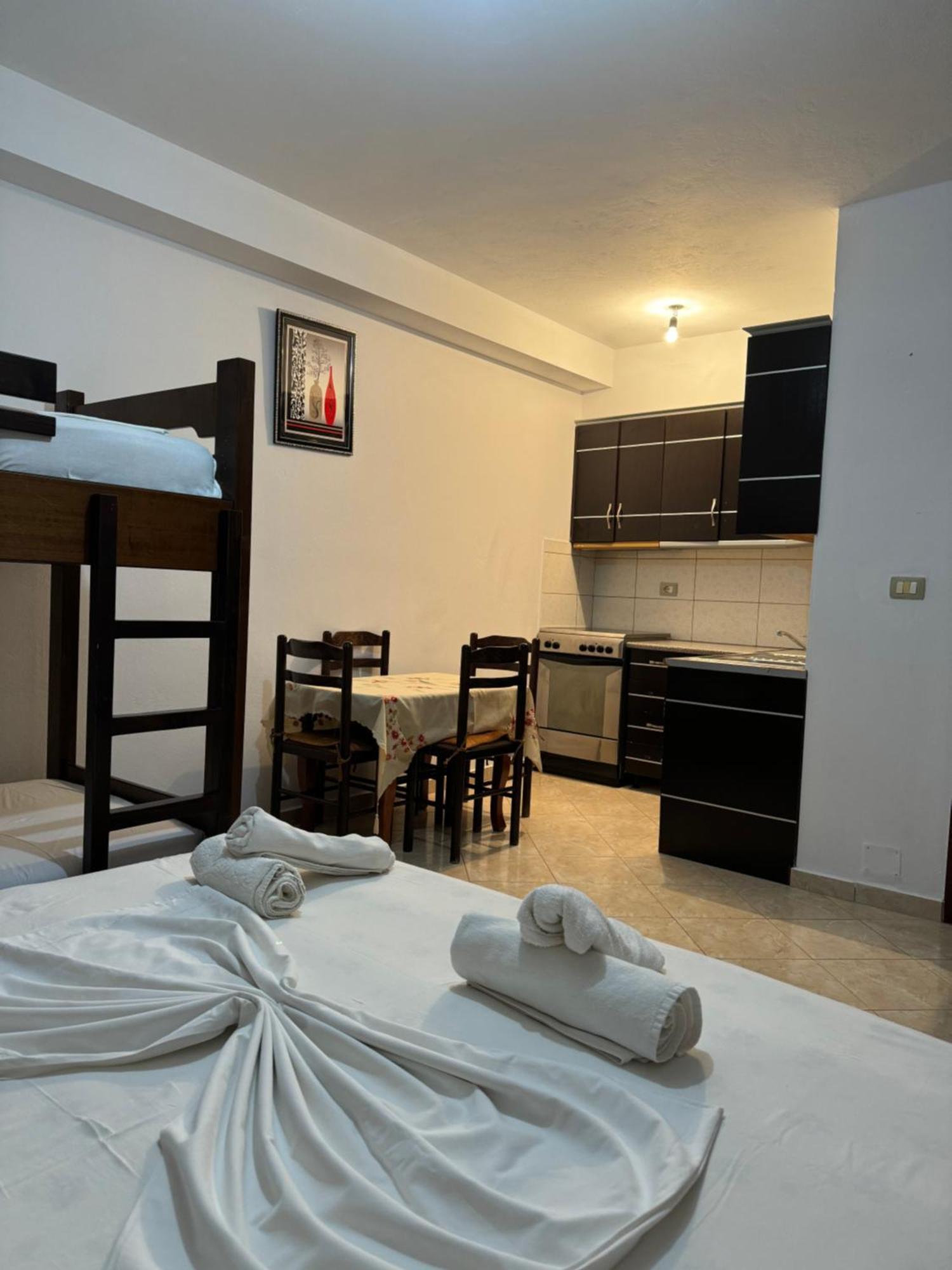 Melita Apartments 卡萨米尔 外观 照片