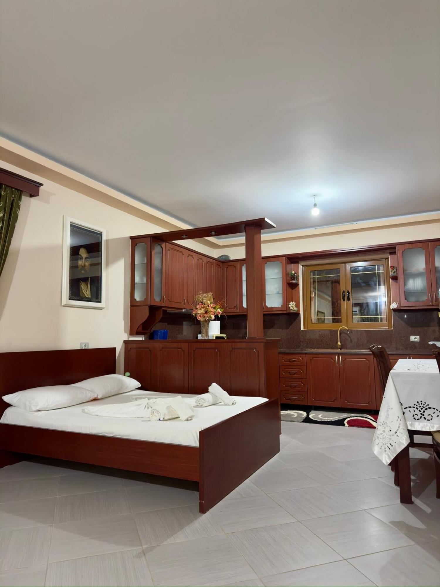 Melita Apartments 卡萨米尔 外观 照片